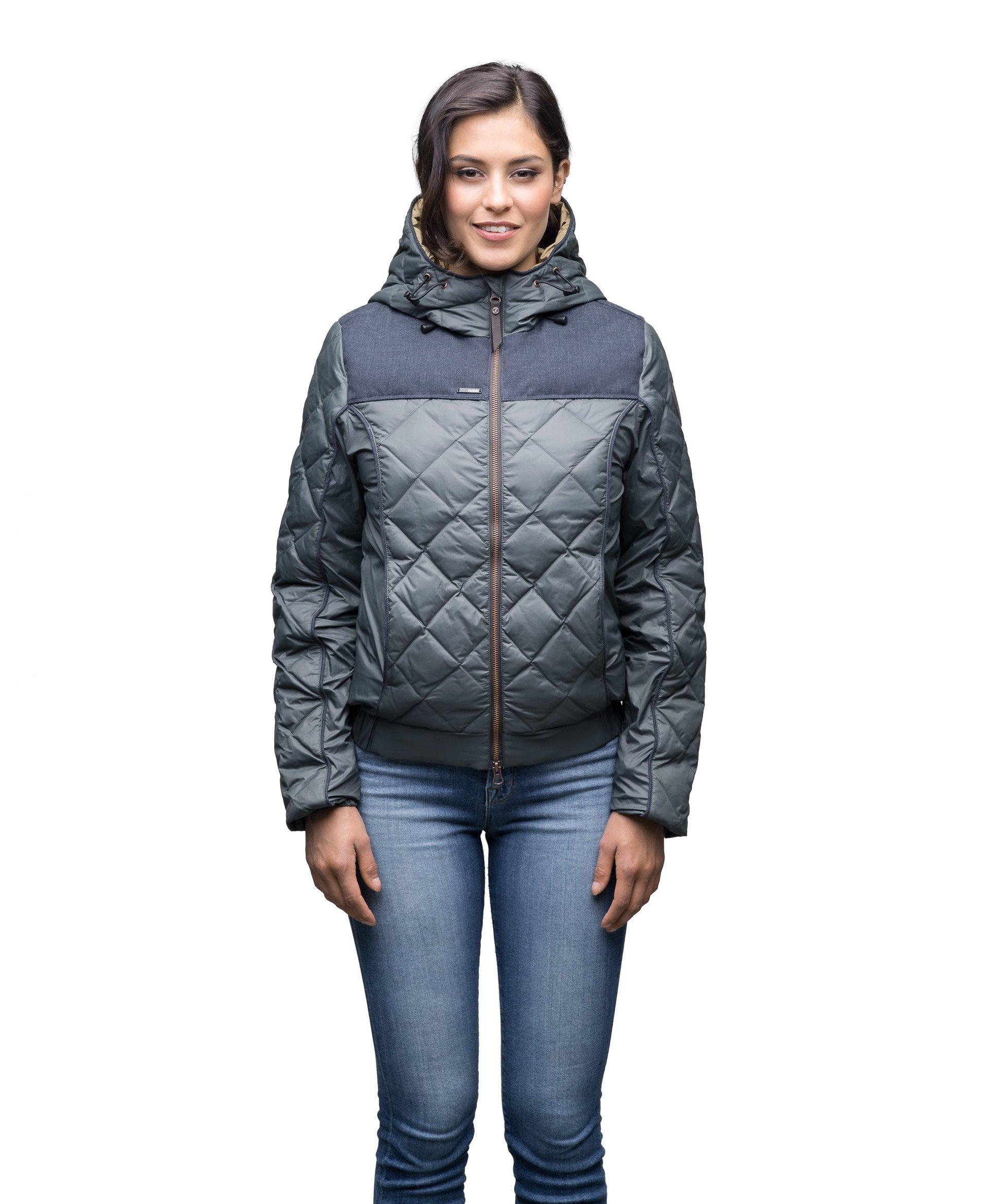 Lightweight women's jacket with hood and quilted pattern featuring a contrasting upper fabric in Foggy Blue